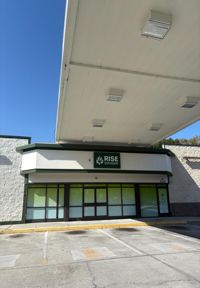 our spot dispensary and tobacco shop Premium Port St. Lucie Medical Cannabis Crush Dispensary - CRUSH DISPENSARY